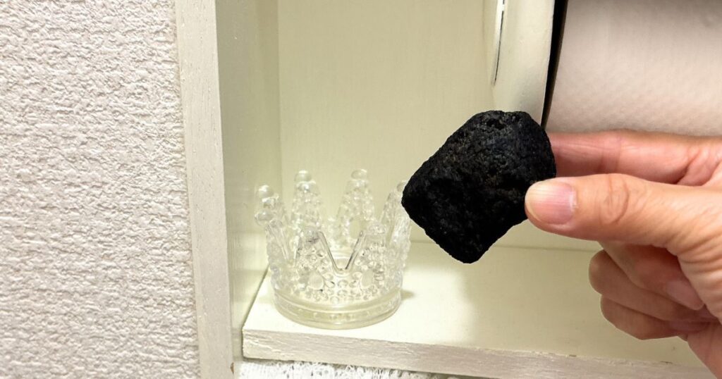 このアロマストーンは香りを吸着させる力が強く、DIYに最適です。