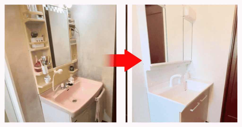 ビフォーアフターの２枚の画像です。築25年のお化け屋敷のようにカビだらけの洗面所とパッと心まで明るくなった真っ白な壁の洗面所の画像。